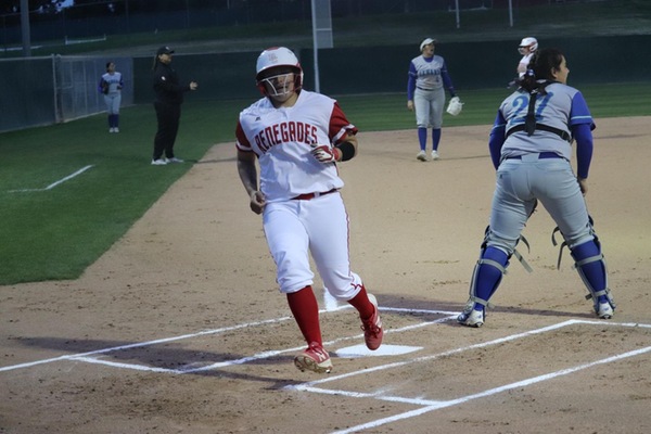 Softball Dominates Oxnard In Conference Home Opener