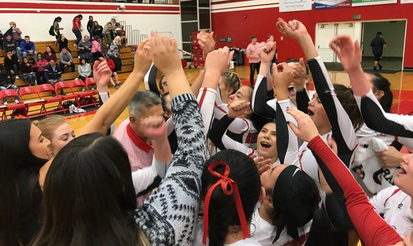 Volleyball Moves to Round 2 of CCCAA SoCal Playoffs With Win Over Chaffey