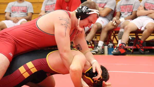 Wrestling Competes at Sac City Tournament